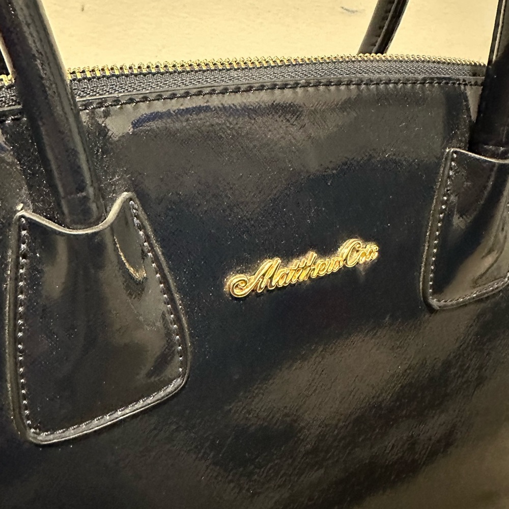 Matthew Cox| Oversized Shiny Navy Leatherette Bag - Picture 3 of 12